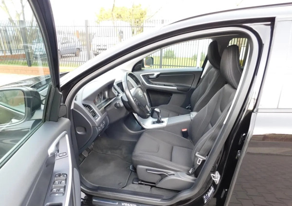 Volvo XC 60 cena 69980 przebieg: 183000, rok produkcji 2017 z Gozdnica małe 352